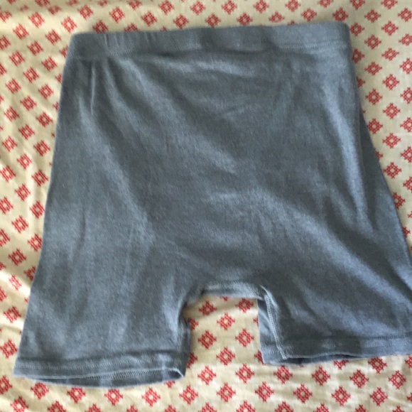 Superman Uniqlo T-Shirt & 3 pairs of Hanes Boxers - Picture 8 of 11